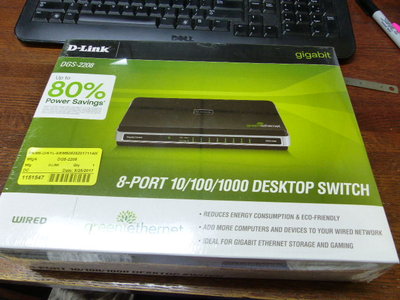 D-LINK  DGS-2208 Qty of 1 per Lot 8-port 10/100/1000 desktop switch **Factory ne