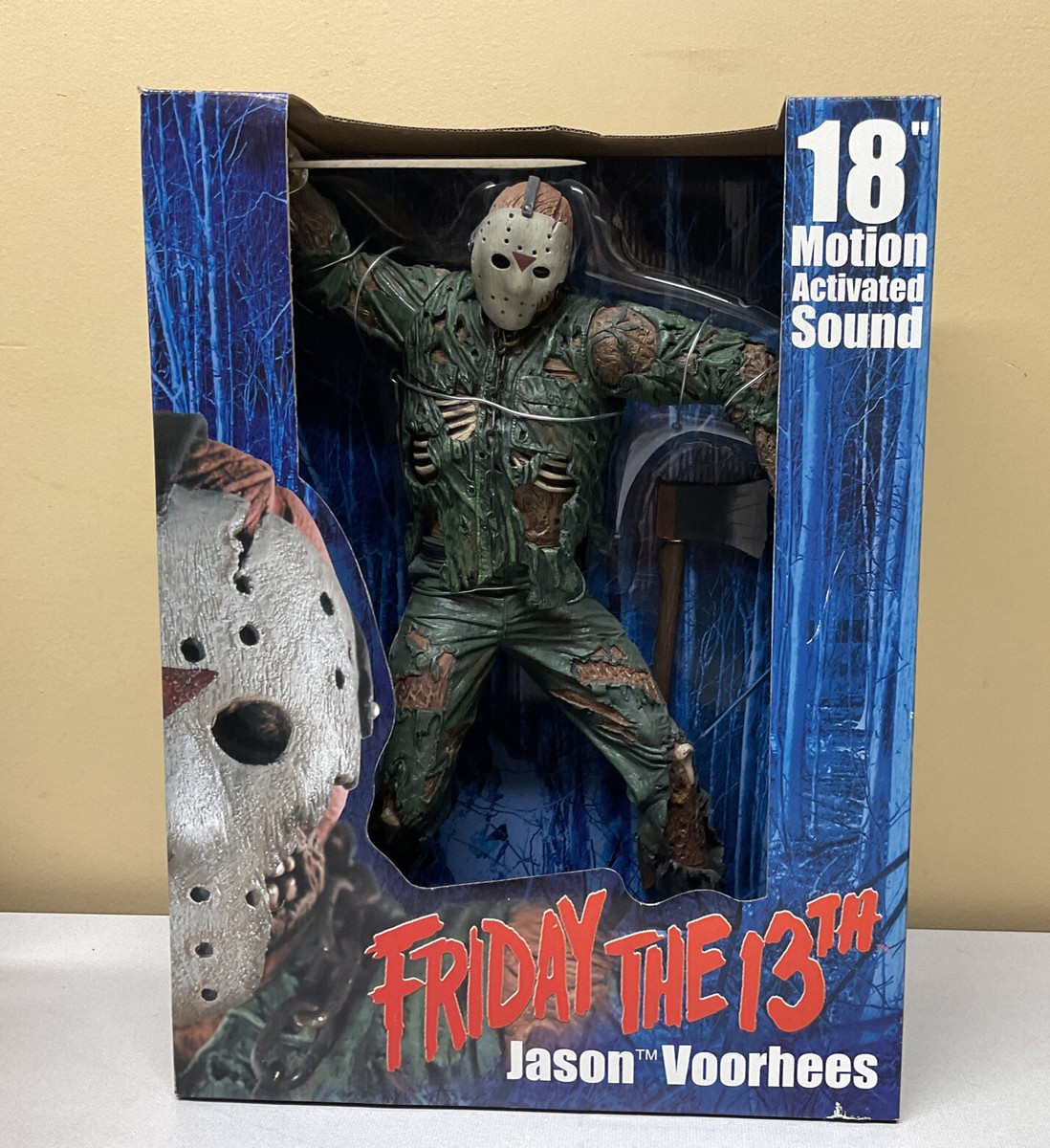 ネカ　FRYDAY THE 13TH JASON VOORHEES フィギュア Amazon.com: NECA Friday the 13th Series 2 Action Figure