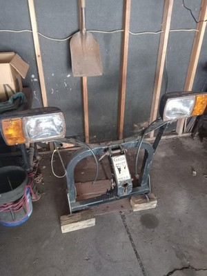 OEM Curtis Sno-Pro 2000 Lift Snow Plow Frame W Cylinder/Lights | eBay