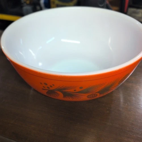 Vintage Pyrex Red Golden Holly Christmas Bowl 4 Quarts #404 Mid Century Modern