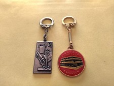 2 ANCIENS PORTE CLÉS OUTILLAGE RAVATE LA RÉUNION OUTRE-MER (DÉPOSITAIRE FACOM)