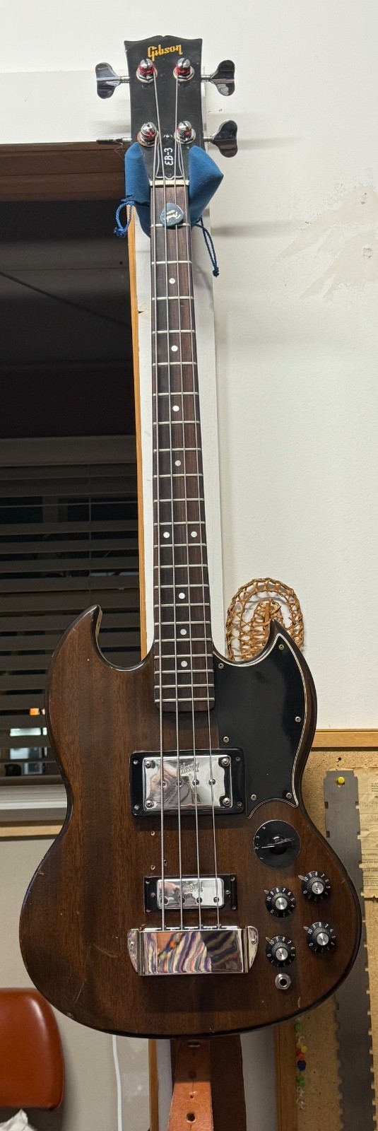 1972 Gibson EB-3 Mahogany Maple neck Bass Guitar first year 1972 has Gibson logo