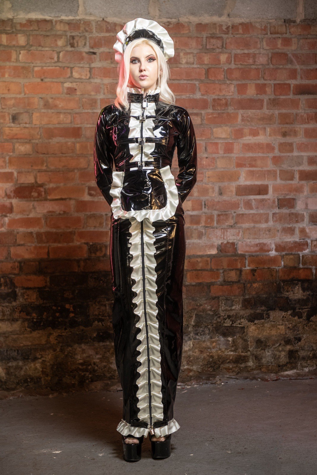 Misfitz blk PVC & satin padlock sissy Maids hobble dress. Lockable cuffs SIZE 18