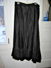 VINTAGE 1900 BLACK FLOOR LENGTH VICTORIAN SKIRT - CUT ON THE BIAS - PLEATED HEM