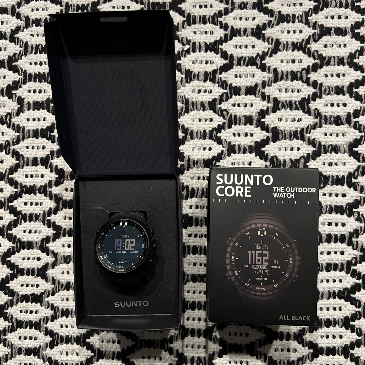 Suunto Core All Black Military Outdoor Sports Unisex Watch SS014279010