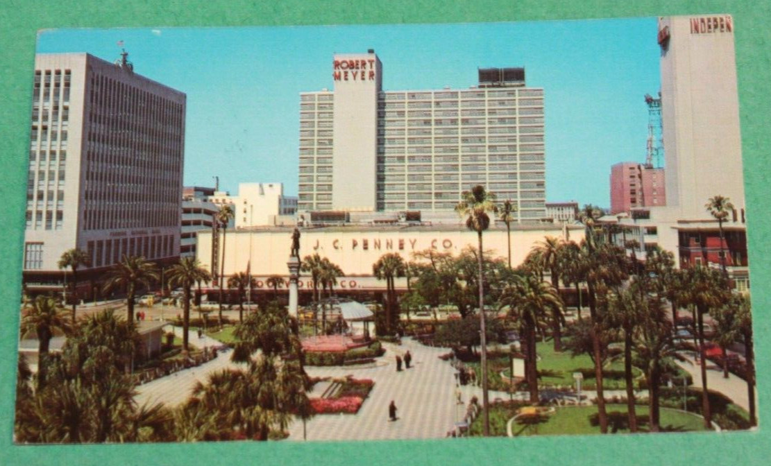 Vintage Travel Postcard Hemming Park Jacksonville Florida