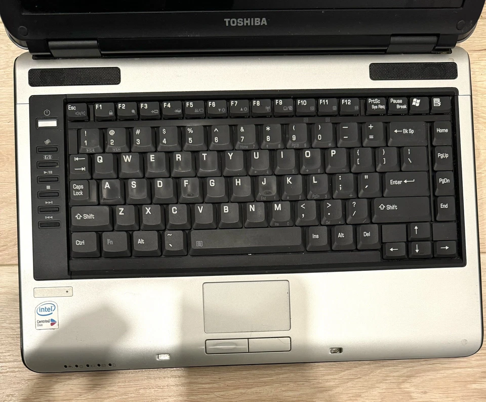 TOSHIBA SATELLITE M115-S3094 - 15.6" Laptop - Sold for parts - Image 2 of 4