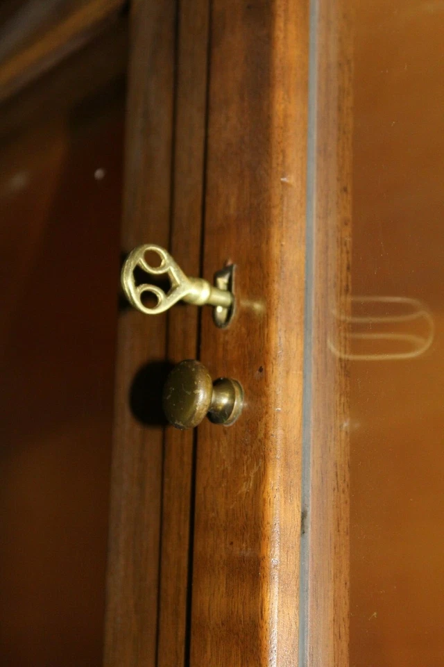 Современный шкаф середины века от American of Martinsville - винтажное пузырьковое стекло - Изображение 4 из 4