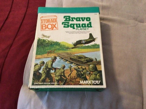 Vintage Original MARX Bravo Squad playset with extras