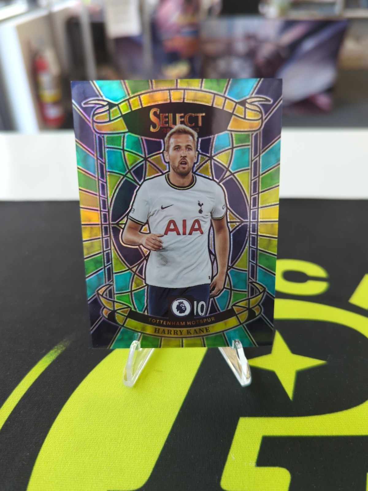2022-23 Panini Select Premier League Harry Kane #16 Stained Glass Case Hit SSP