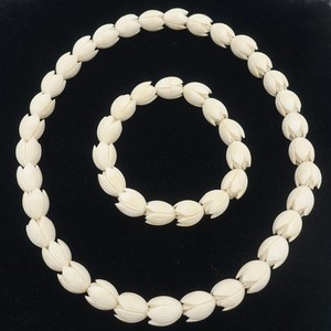 2 PC VINTAGE CARVED PIKAKE FLOWER NECKLACE + BRACELET SET - CAN SCREW TOGETHER