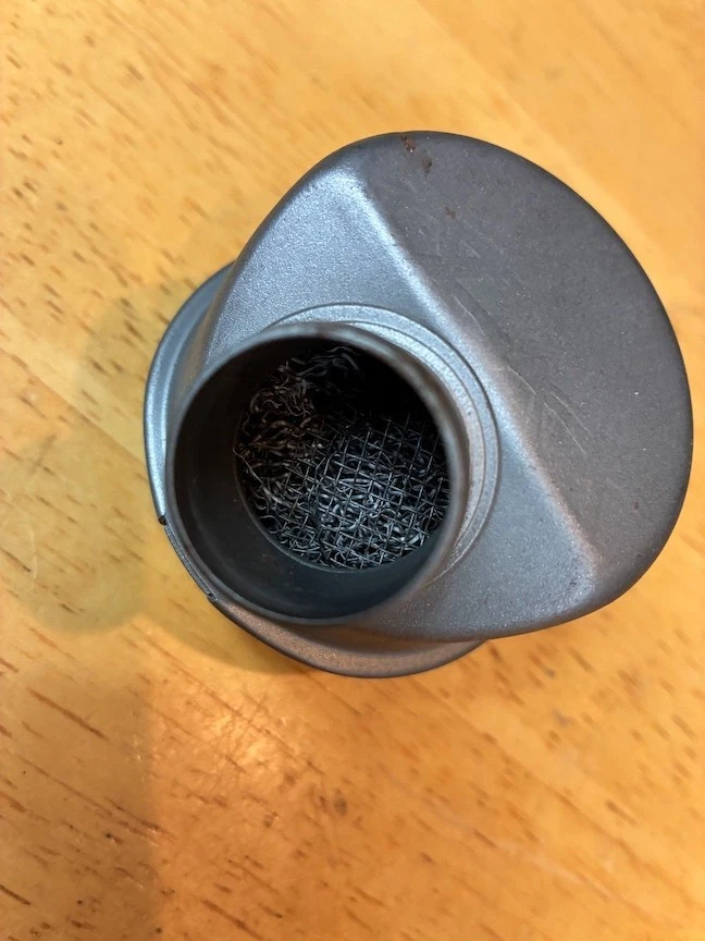 Oldsmobile Cutlass 442 AC FB53 1966-67 cubierta de válvula de respirador de aceite 6423092 Foto 4 de 4