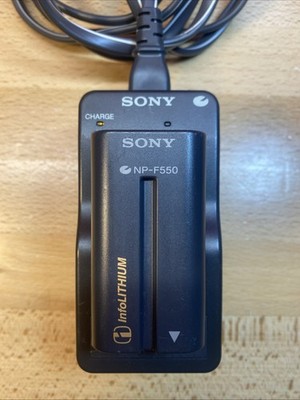 Sony Genuine OEM Battery Charger BC-V615 & NP-F550  Battery + Cord SEE TESTED