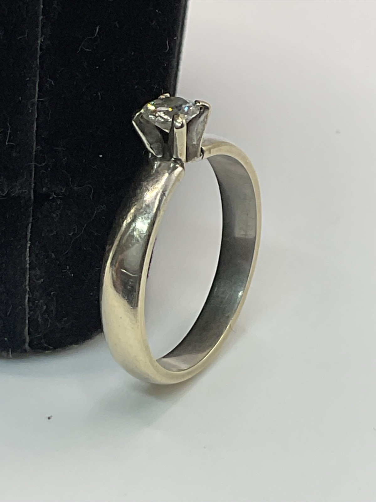 CLASSIC Solid 13K White Gold Solitaire Round Genu… - image 19