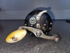 Vintage Ocean City 980 Baitcasting Fishing Reel USA Made WORKS