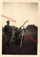 Garde aérienne soldat allemand avec MG-34 sur tripode Flandre Belgique