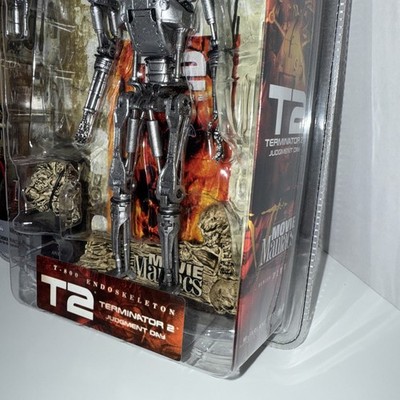 2002 McFarlane Movie Maniacs Series 5 T-800 Endoskeleton Figure
