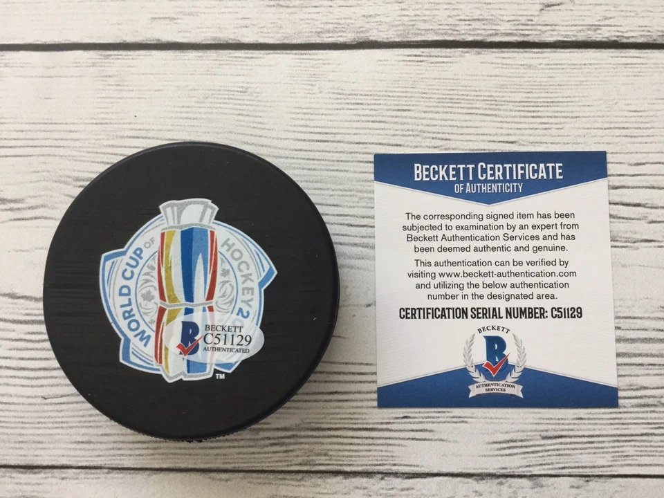 Brent Burns Firmado Canadá 2016 Copa Mundial Puck Beckett BAS CERTIFICADO DE AUTENTICIDAD Autografiado a Foto 2 de 3