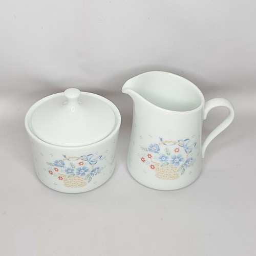 Cesta floral azul azúcar crema y tapa Corning Cottagecore 81-TY H0 - Imagen 2 de 7