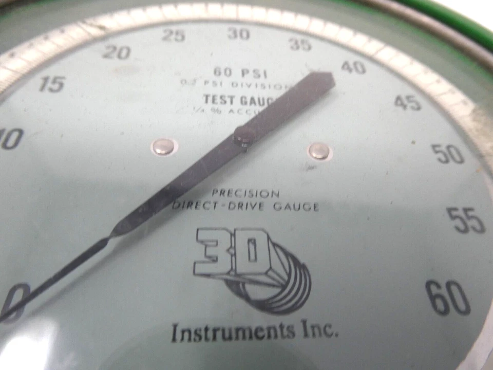 3D Instruments 544-22 to 60 psi, 4.5" Dial, 1/4" NPT Green Test Gauge 0.2 Divisi - Image 3 of 4
