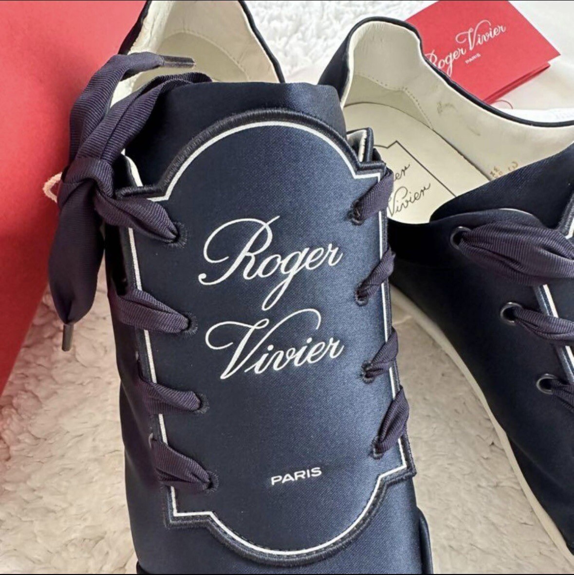 Roger Vivier サテンスニーカー 36 新品未使用！ロジェヴィヴィエ サテンスニーカー 36