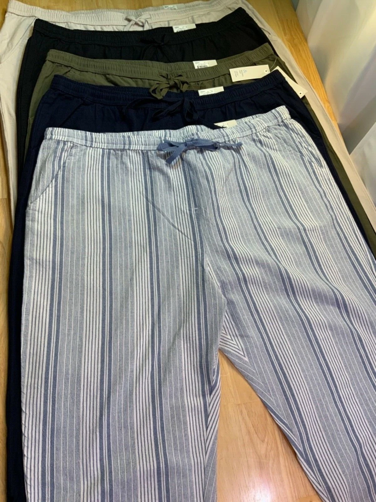New Croft & Barrow Women’s Capri Mid Rise Current Style*