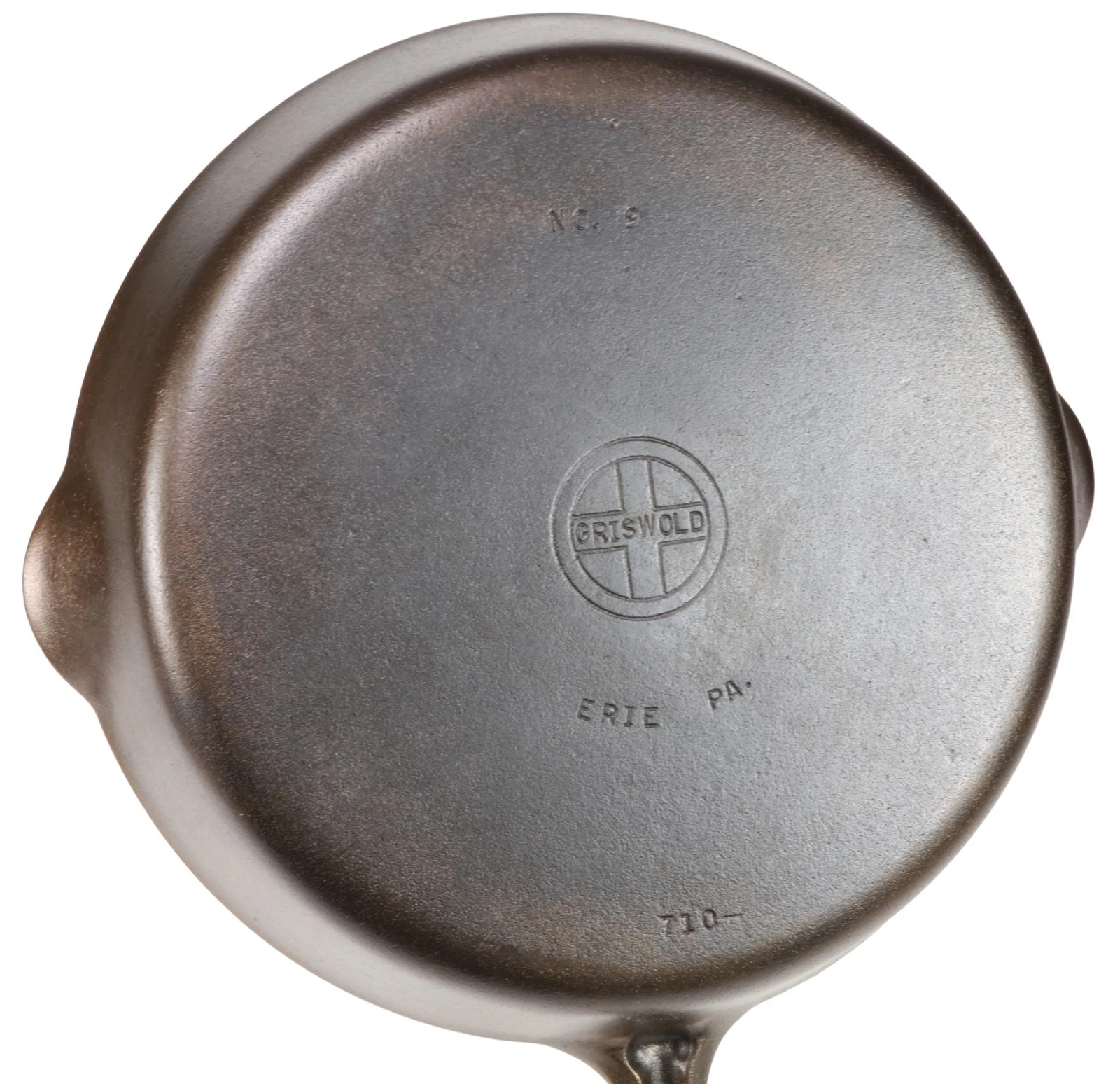 Vintage Griswold No 9 (710) Cast Iron Skillet Groove Handle Restored Cond