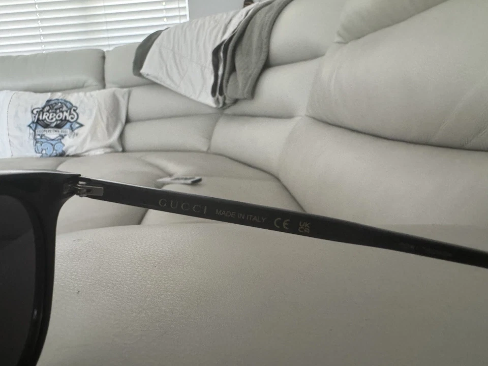 Дизайнерская оправа GUCCI черные солнцезащитные очки GG0027O 001 50 20 140 Италия унисекс - Изображение 3 из 3