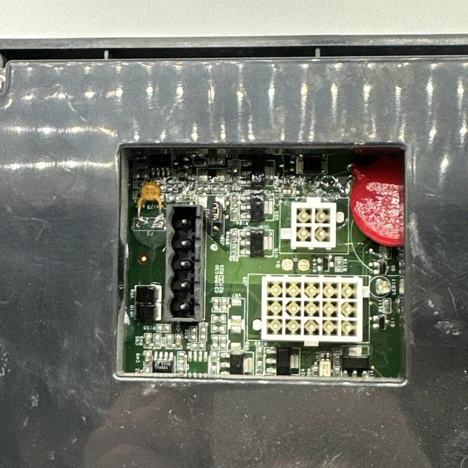 300-6314-01 PANEL DE VISUALIZACIÓN CUMMINS PCC2.2 HMI220 sin probar/tal cual Foto 3 de 3