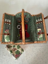 Picnic Time Deluxe Wicker Picnic Basket for Two   Complete w/ Wine Glasses
