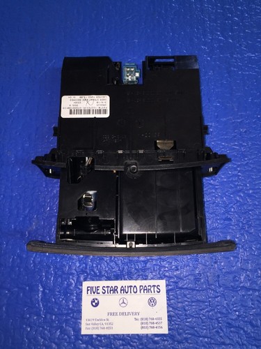 2010 Ml350  Ashtray Front  - Bild 6 von 8