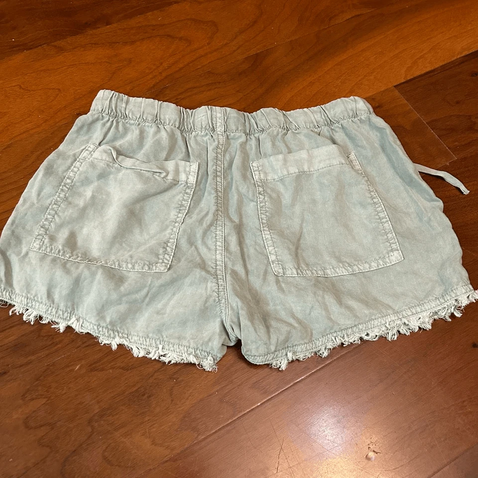 Bella Dahl Anthropologie drawstring XS sage green shorts - Image 3 of 4