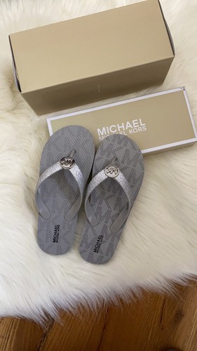 NWT Kids Michael Kors Flip Flop Sandals US 4 - Picture 2 of 6