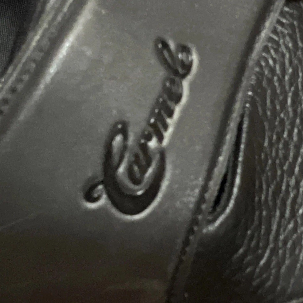 Picture 4 of 18