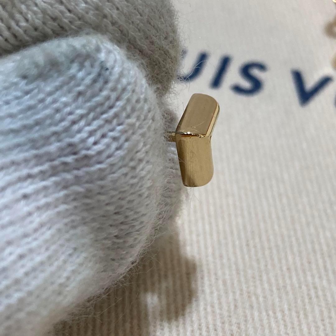 Louis Vuitton Authentic Catch Stud Essential V Ea… - image 5