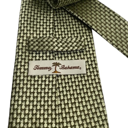 TOMMY BAHAMA MOSS GREEN GOLD SILK TIE PINEAPPLES Handmade Imported Silk A20Q - Picture 7 of 7