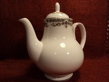 hochwertiges 23 teiliges Kaffee- / Teeservice, Porzellanmanufaktur Royal Doulton