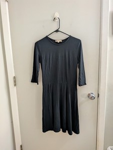 lark and ro fit and flare dress Amazon.com: Lark & Ro Women's Flutter Sleeve Double V Neck Sheath Dress, Emerald/Pale Blue Delicate Floral, 0 : Clothing, Shoes & Jewelry
