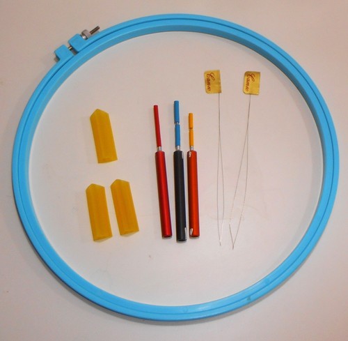 Cameo Needle Punch Set Of Three With Two Long Wire Threaders & 10" Hoop
