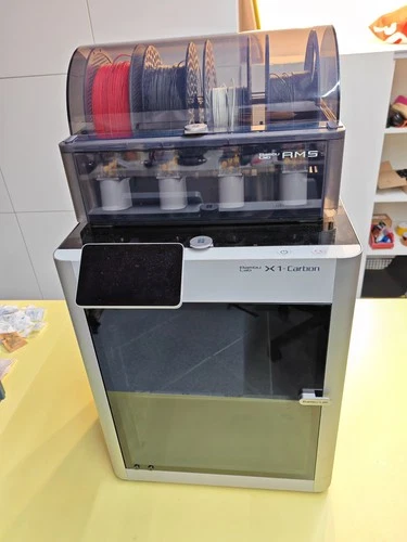 Bambu Lab X1 Carbon Combo (X1CC) – stampante 3D