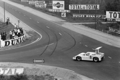 Bruce Jennings & Bob Johnson Chaparral 2F Chevrolet Le Mans 1967 Old Photo 21