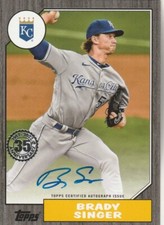 2022 TOPPS SERIES 1 BRADY SINGER ROYALS 1987 RETRO BLACK ON CARD AUTO /199 SP