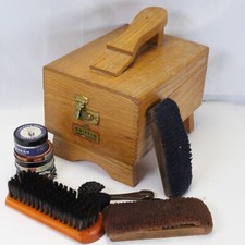 Griffin Shinemaster Oak Shoe Shine Box Pedestal w/Brushes And Tool Set Vintage