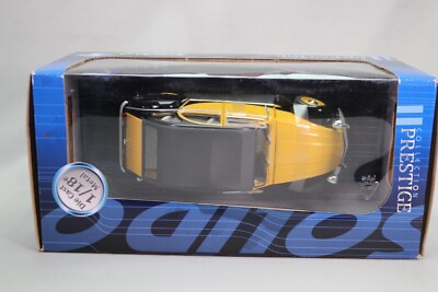 Solido 1:18 - Voiture miniature - Citroën 2CV6 Charleston 1982 - Modèle moulé sous pression avec