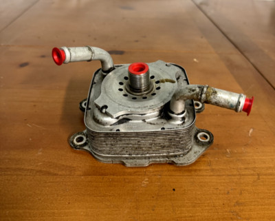 2011-2017 Infiniti QX56 QX80 5.6L V8 Motor Öl Kühler Ölfilter Gehäuse OEM