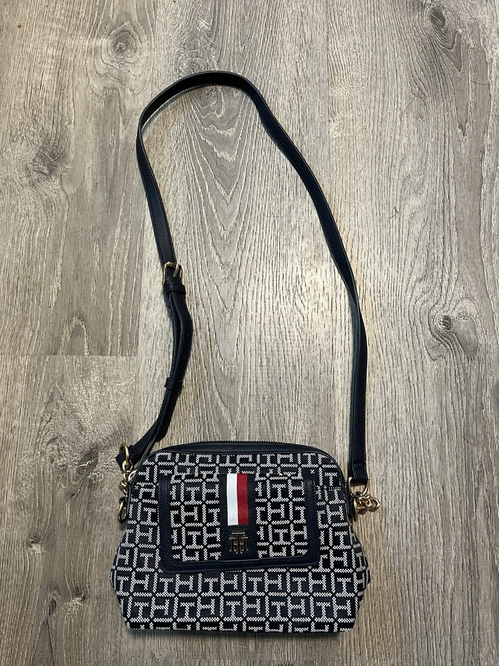 Tommy Hilfiger Women's Small Crossbody Bag - Image 2 of 4