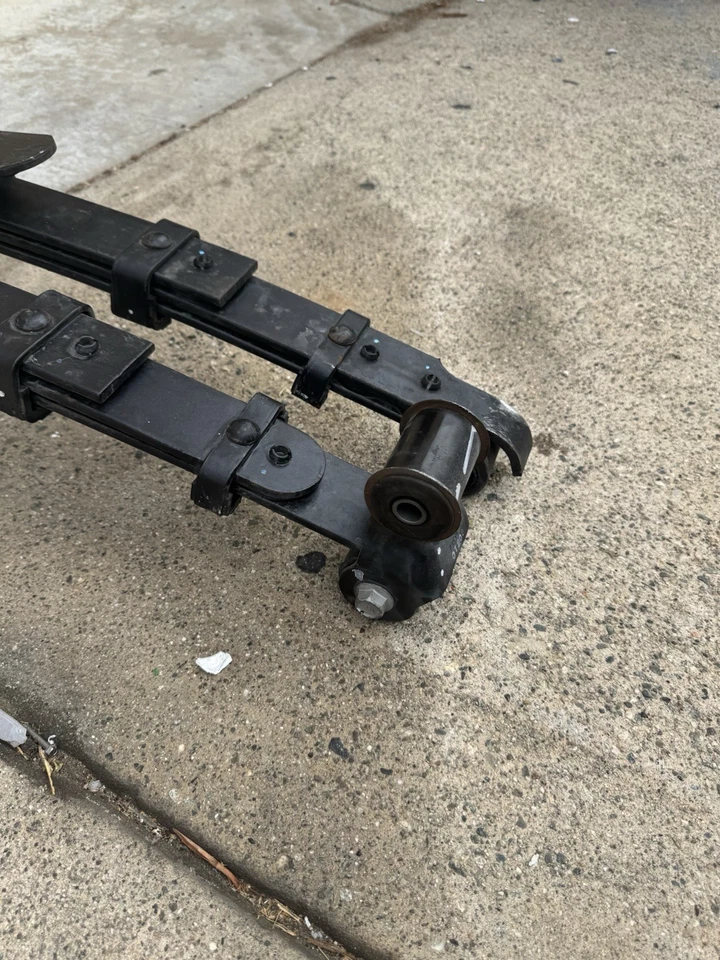 toyota tacoma 2021  lift springs - Image 3 of 4