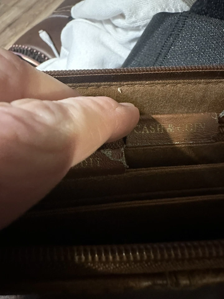 ROSETTI BROWN LEATHER ZIP AROUND WALLET Credit Cards Change - Image 4 of 4