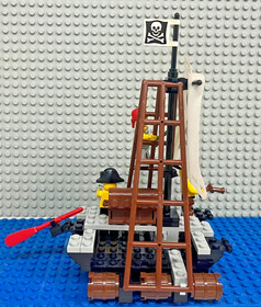 Lego Pirates 6261 Raft Raiders w/instructions. Missing 1 gold coin. No box