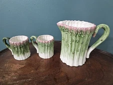 FRITZ & FLOYD 1 1/2 Quart Ceramic Asparagus Pitcher 1988 and 2 cups